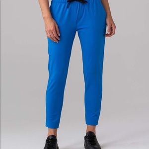 LULULEMON jet crop pant